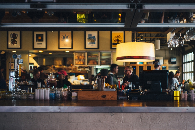 architecte-DRAP-min_cafe-night-restaurant-bar-counter-2620-pxhere.com